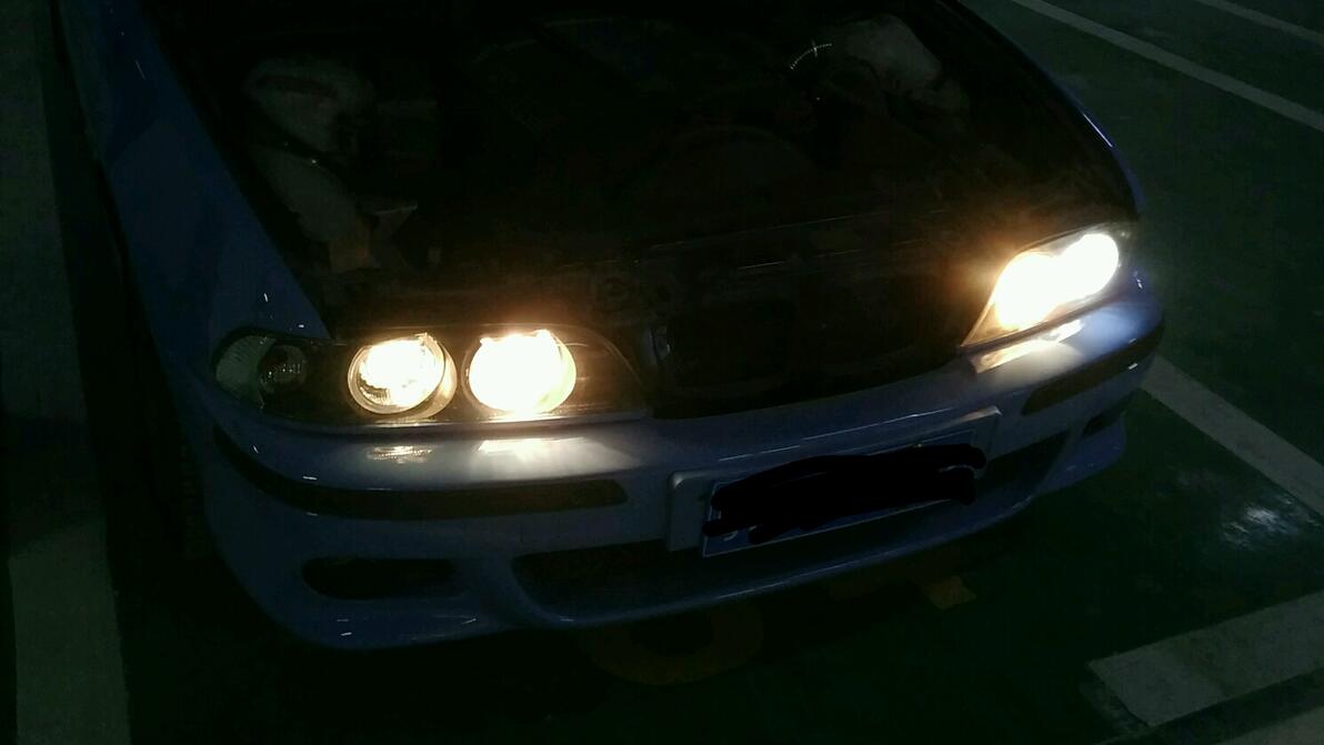 撞到連續(xù)變道的車后趁機了解大燈測電筆 慢慢整備E39的實用指南